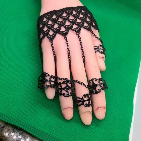 Creative Vintage Black Lace Finger Wrist Chain Rings Bracelets for Women Metal - Picture 5 of 6